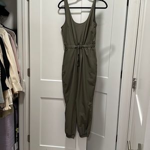 A&F jumpsuit. Super flattering.